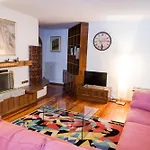 Lares Garden House
